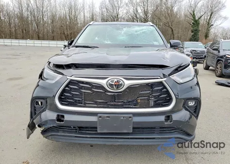 2022 Toyota Highlander Xle z USA, uszkodzony, nr VIN 5TDGZRBH2NS596700